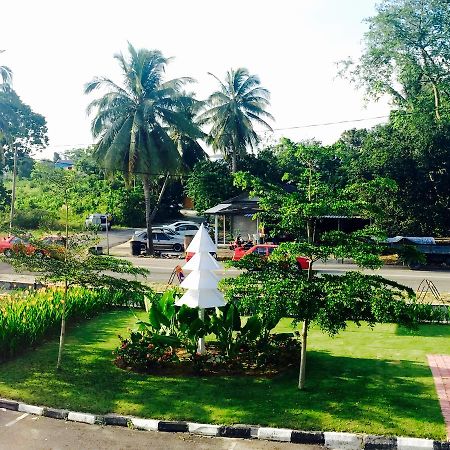 Semerah Garden Hotel Pontian Kecil Exterior photo